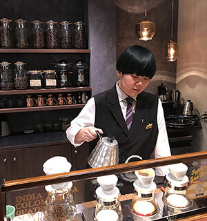 写真3：自家焙煎コーヒー店「100TARO COFFEE」オーナーお勧めの代表と高級セット【豆でお届け】を選択